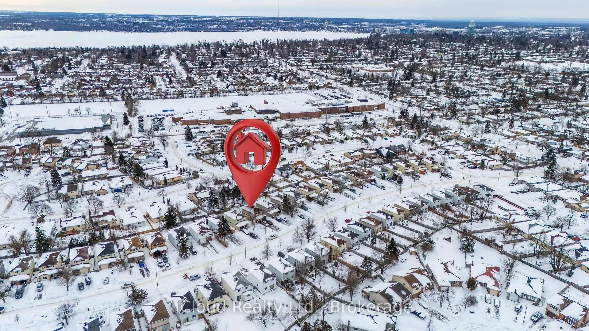 Photo 43 of 39 Corbett Drive, Barrie, Grove East — HOMEH