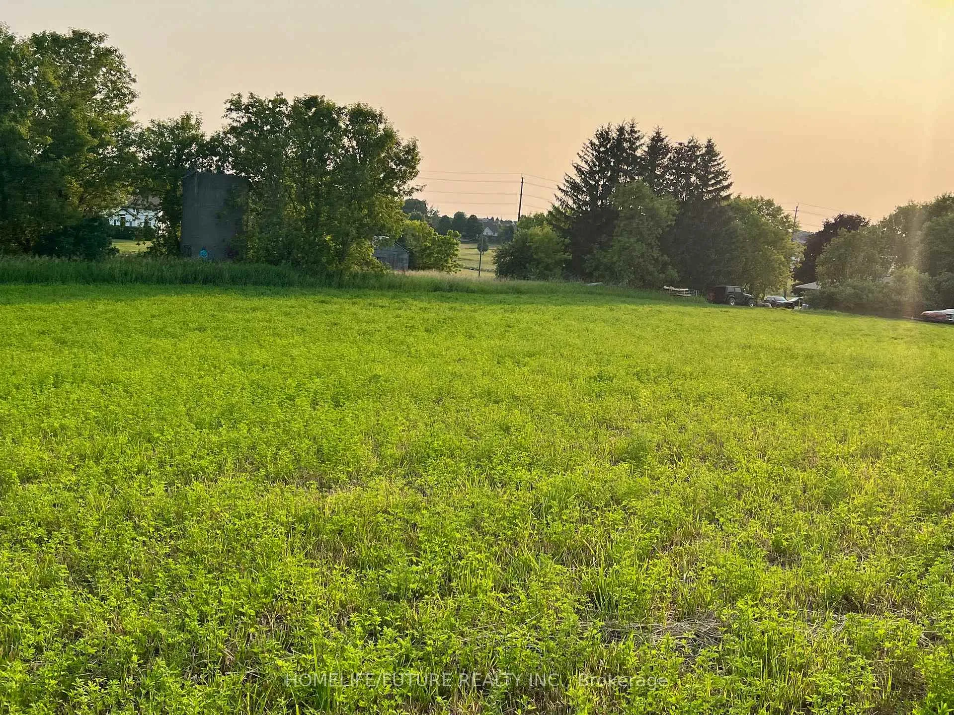 Photo 4 of 925 Townline Road N, Clarington, Courtice — HOMEH