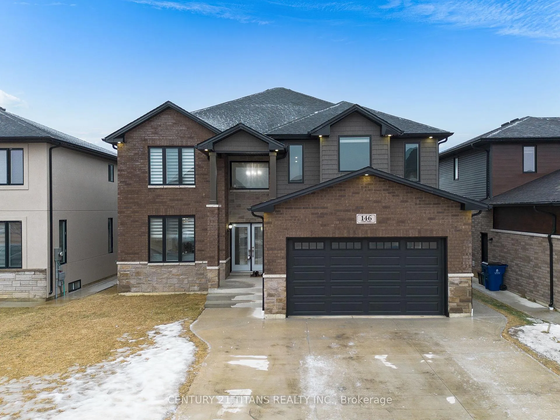 Front of 146 Tuscany Trail