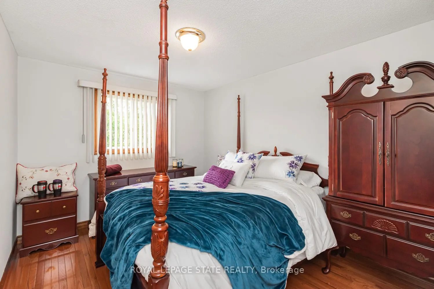 Photo 23 of 16 Chelsea Crescent, Hamilton, Stoney Creek — HOMEH