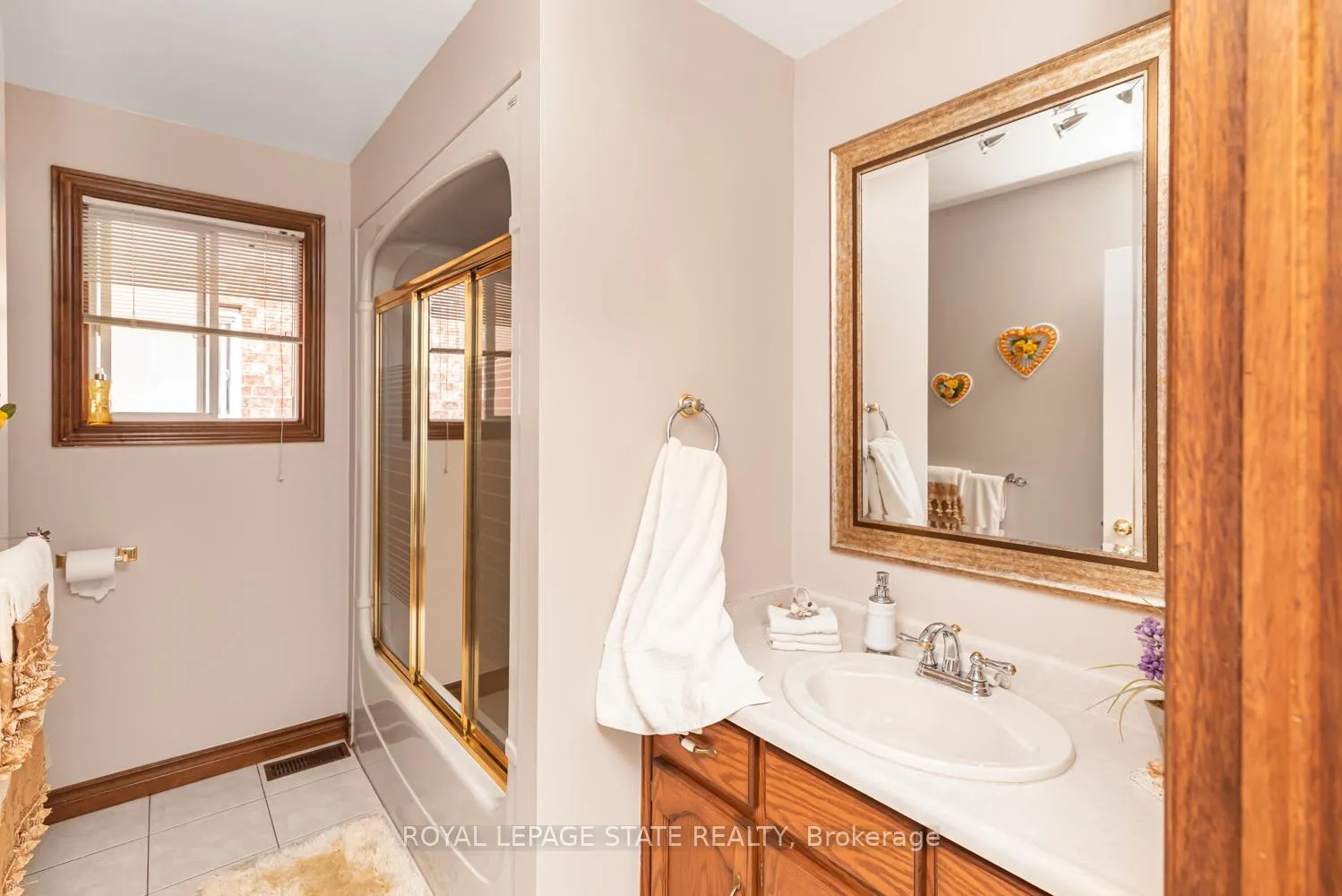 Photo 28 of 16 Chelsea Crescent, Hamilton, Stoney Creek — HOMEH