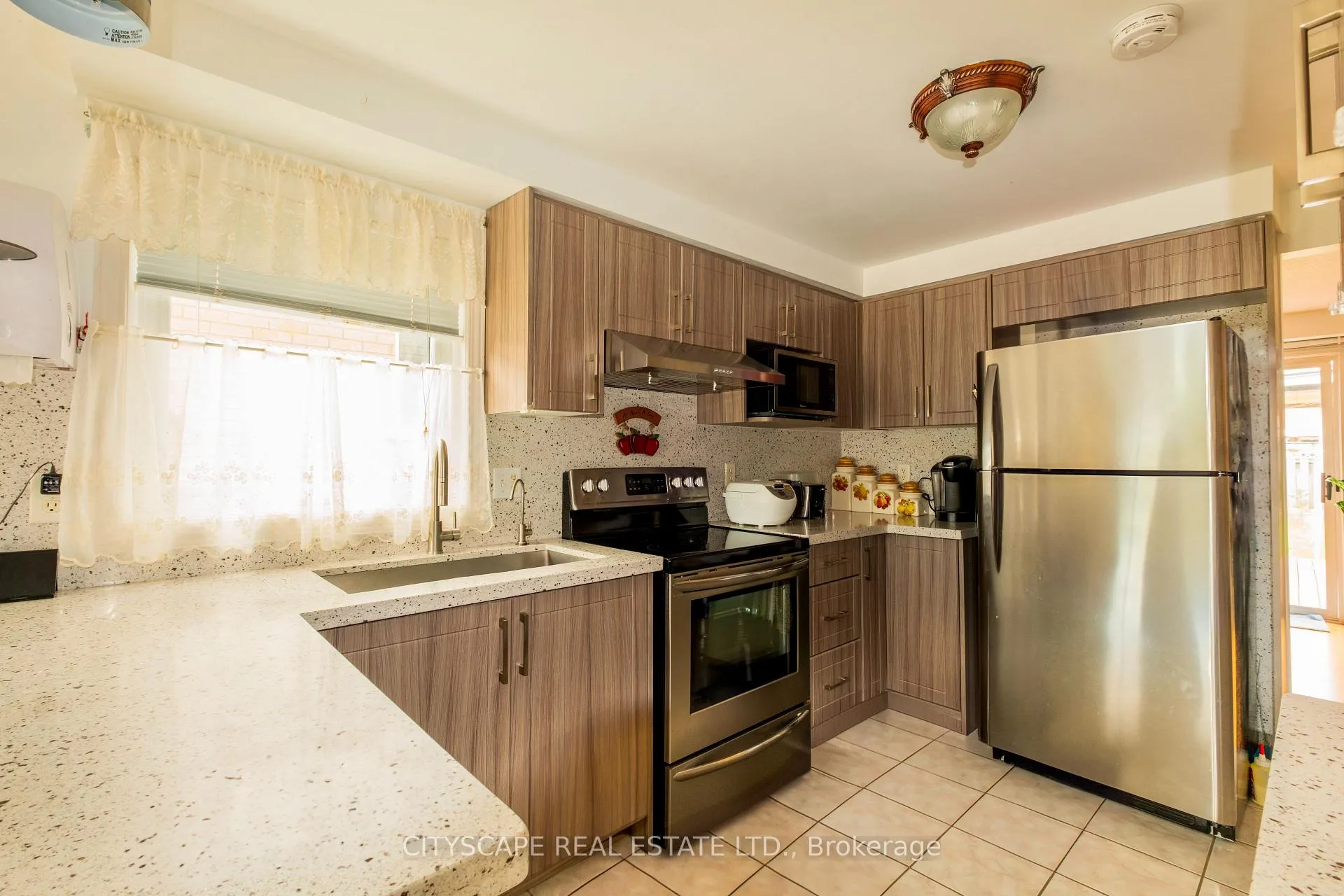 Photo 3 of 57 Ryde Road, Guelph, Willow West/Sugarbush/West Acres — HOMEH