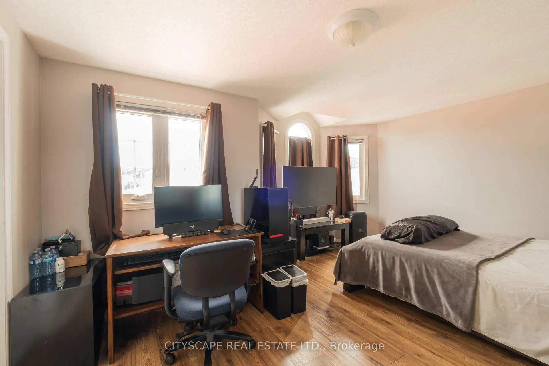 Photo 13 of 57 Ryde Road, Guelph, Willow West/Sugarbush/West Acres — HOMEH