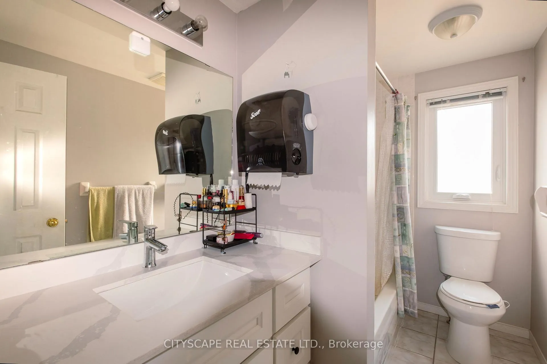 Photo 19 of 57 Ryde Road, Guelph, Willow West/Sugarbush/West Acres — HOMEH
