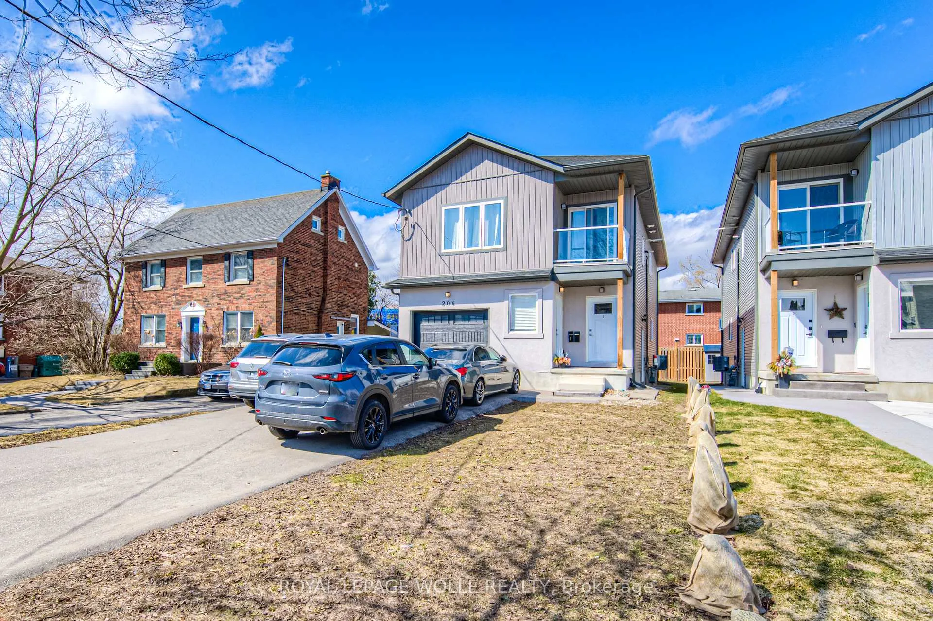 Photo 2 of 204 Fifth Avenue, Kitchener — HOMEH