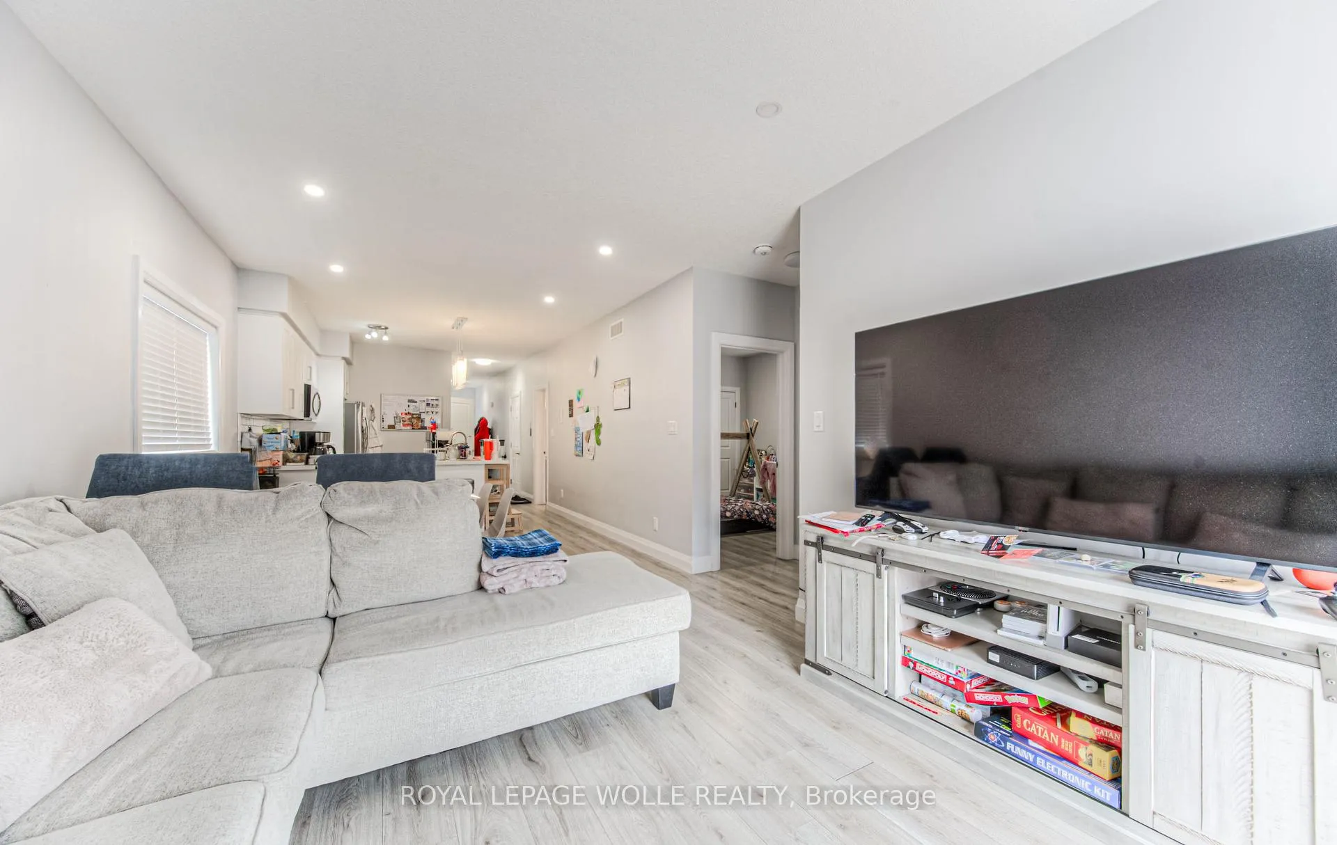Photo 13 of 204 Fifth Avenue, Kitchener — HOMEH