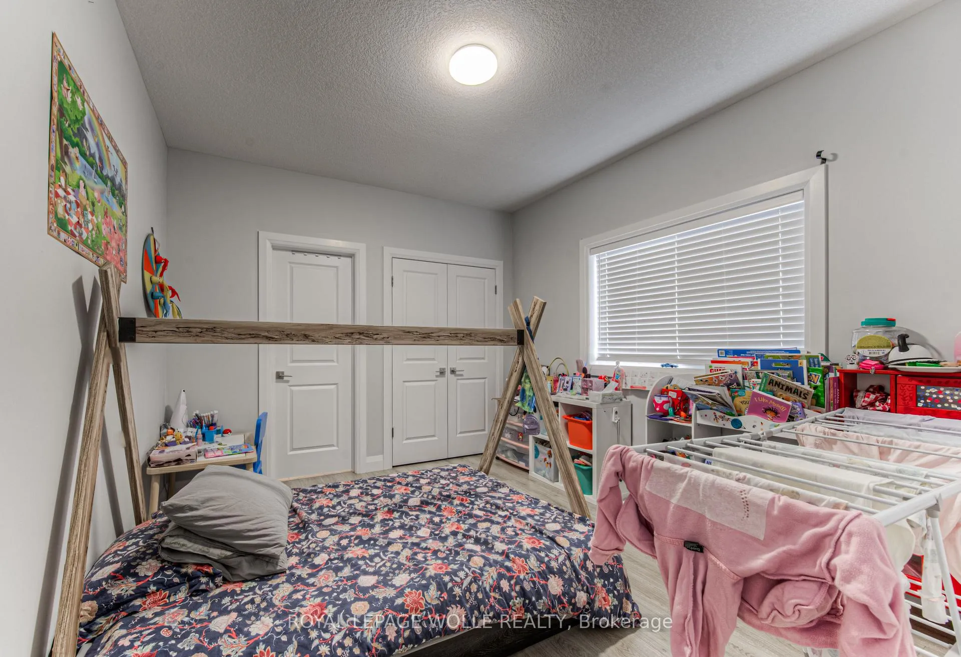 Photo 15 of 204 Fifth Avenue, Kitchener — HOMEH