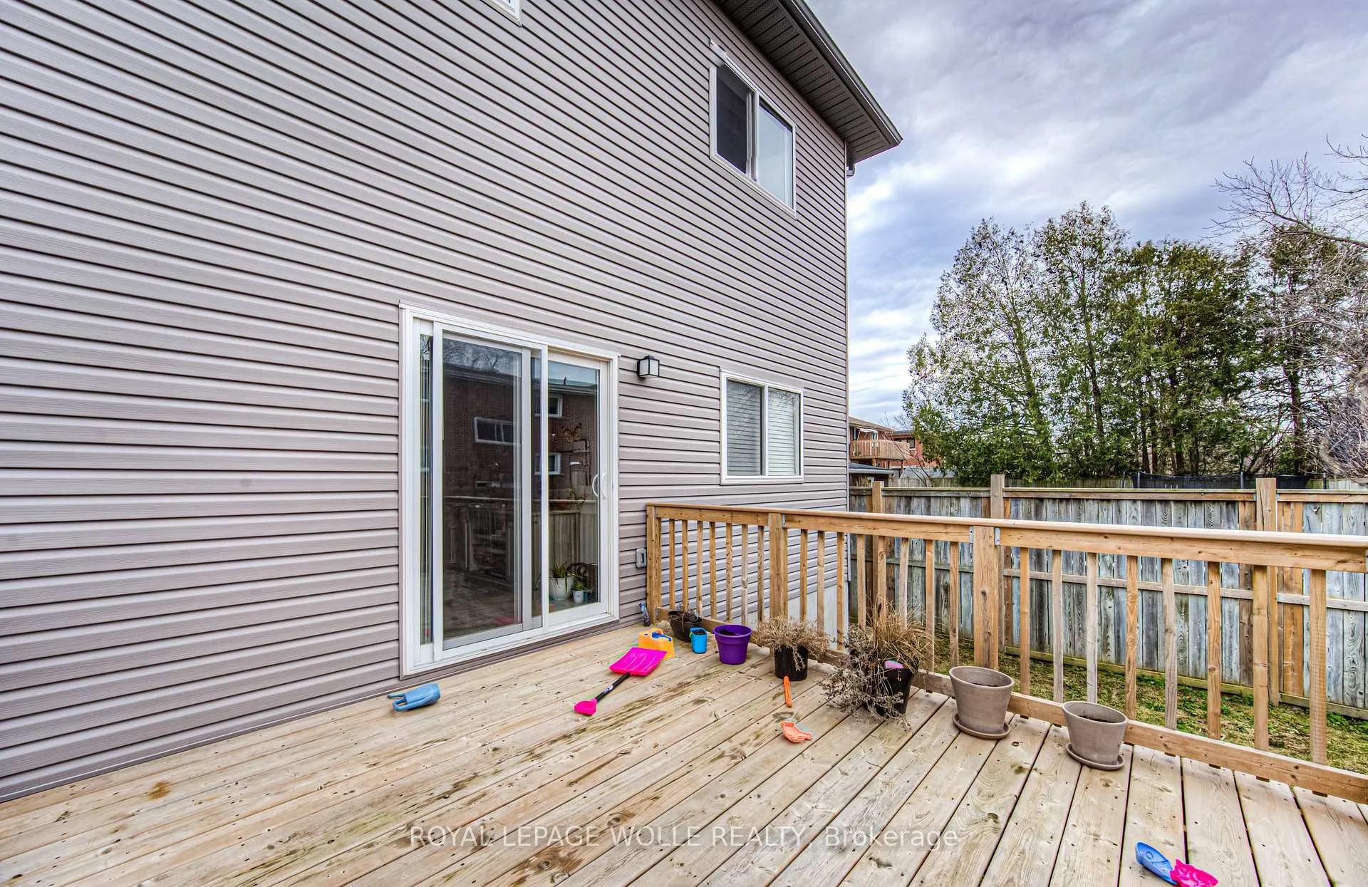 Photo 19 of 204 Fifth Avenue, Kitchener — HOMEH