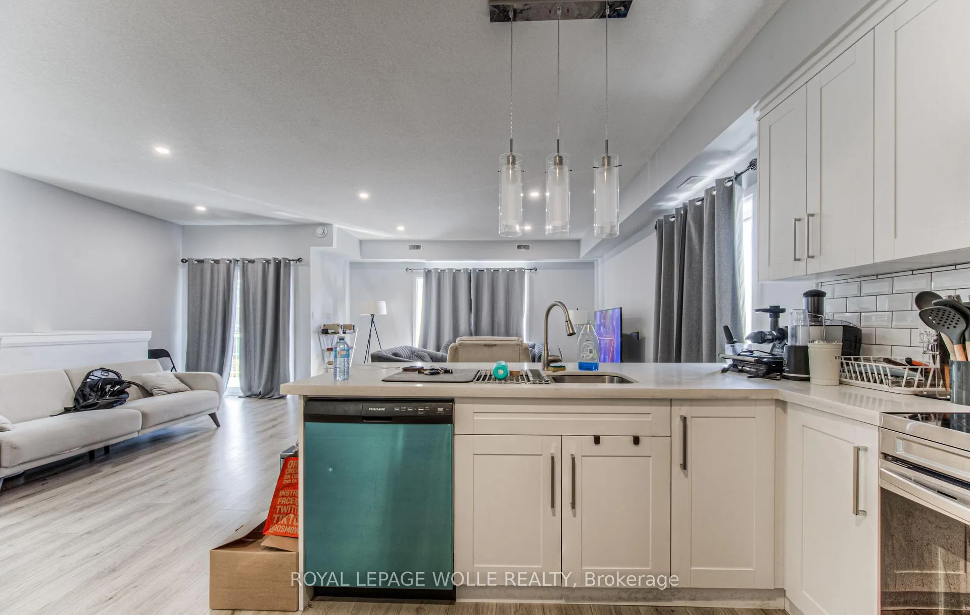 Photo 27 of 204 Fifth Avenue, Kitchener — HOMEH