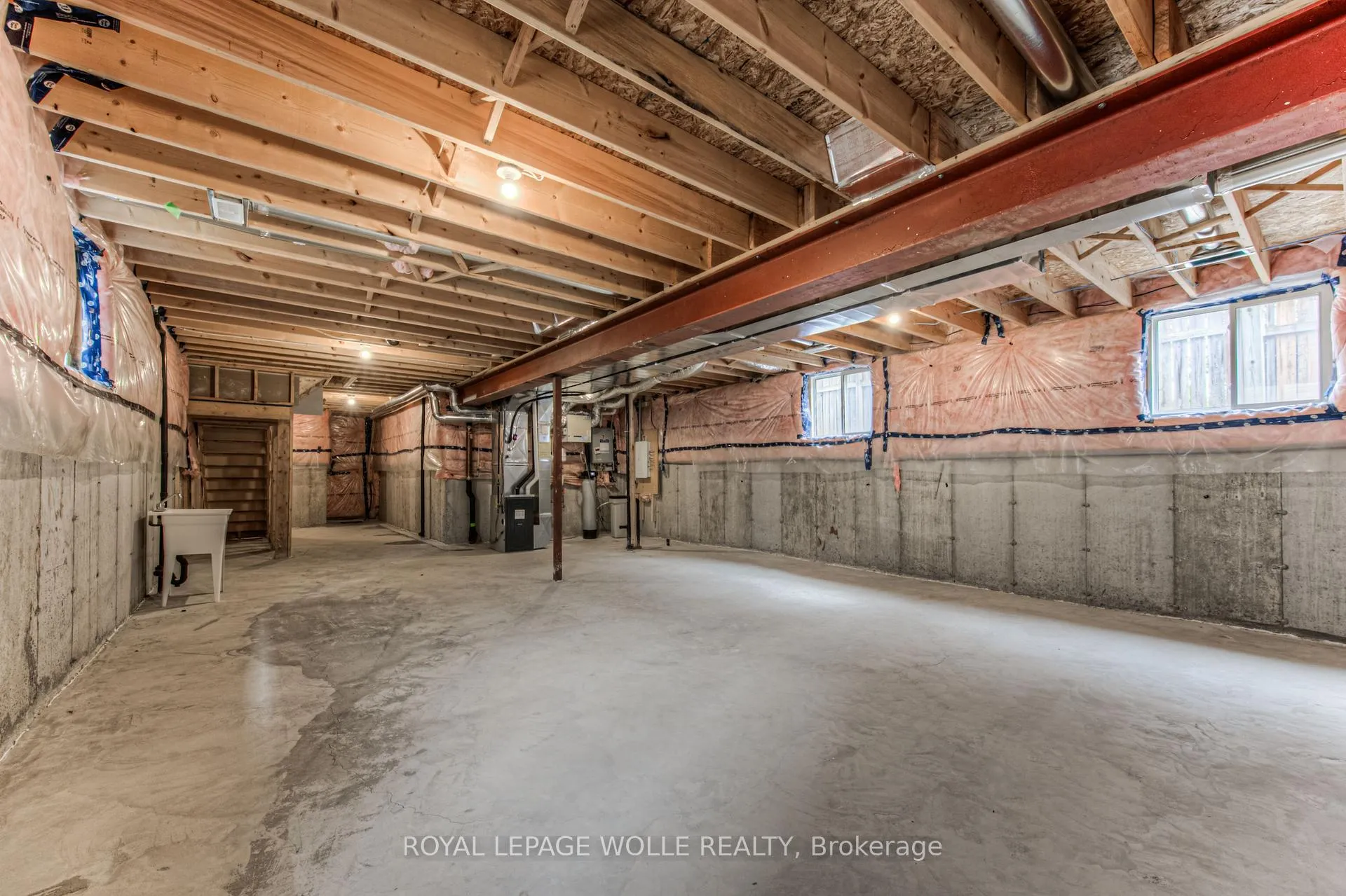 Photo 38 of 204 Fifth Avenue, Kitchener — HOMEH