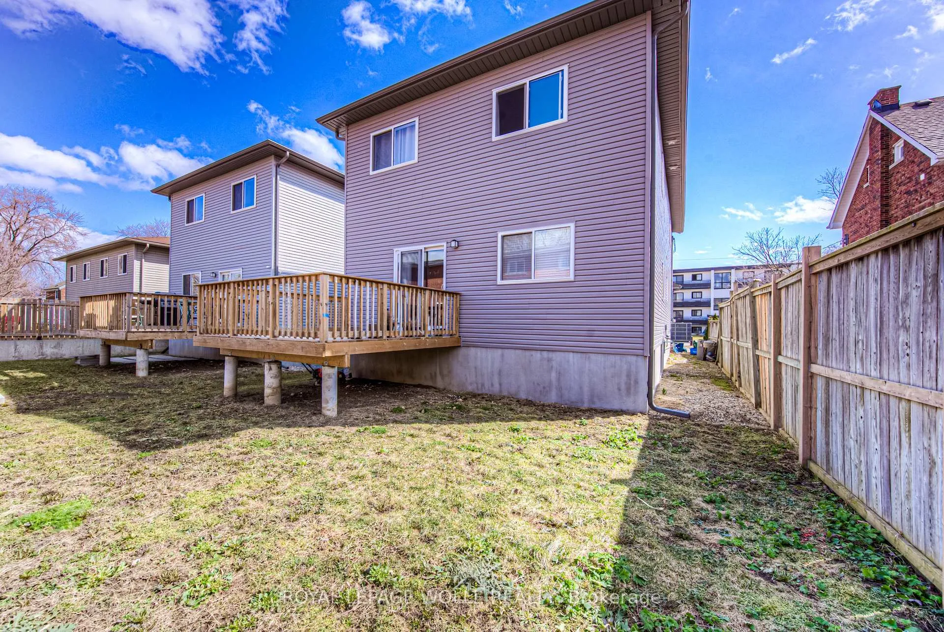 Photo 40 of 204 Fifth Avenue, Kitchener — HOMEH