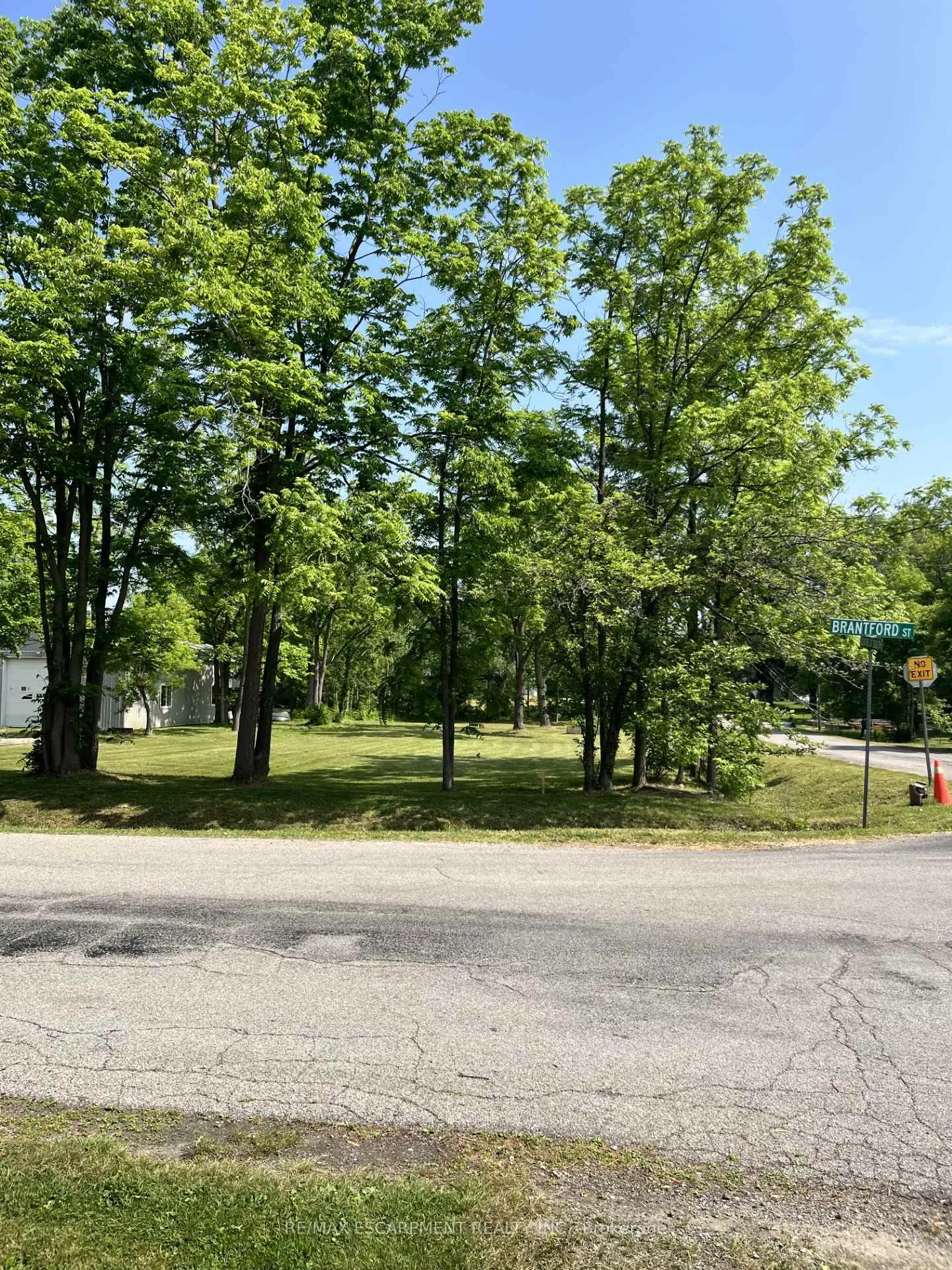Photo 2 of Lot 5 Centre Street S, Brant, Brantford Twp — HOMEH