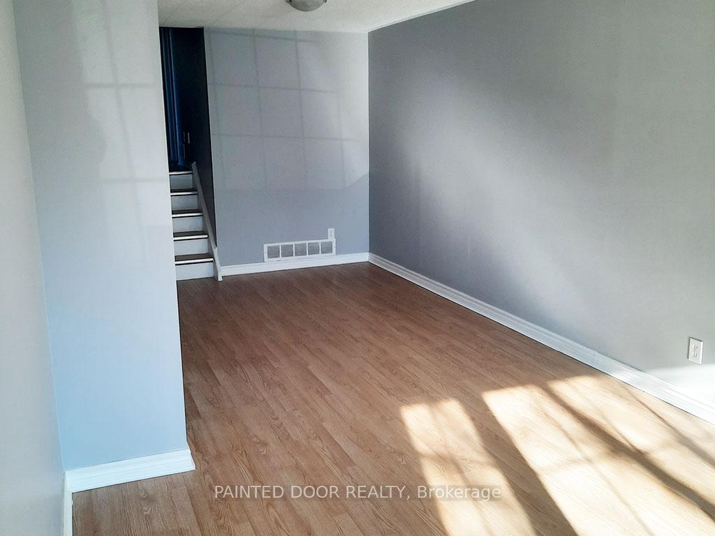 Photo 2 of 26A Bernick Drive, Barrie, Grove East — HOMEH