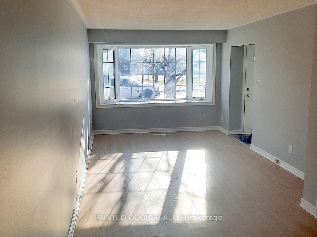Photo 3 of 26A Bernick Drive, Barrie, Grove East — HOMEH
