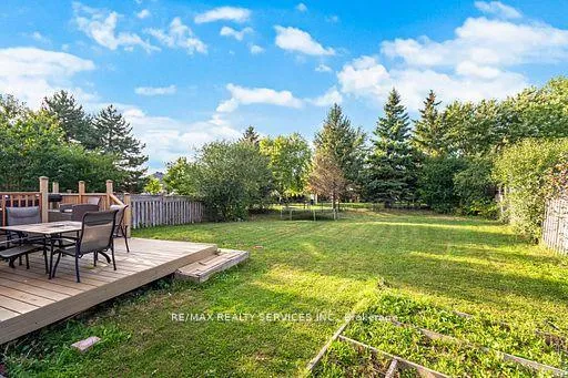 Photo 32 of 130 Dells Crescent, Brampton, Fletcher's Meadow — HOMEH