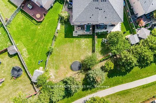 Photo 34 of 130 Dells Crescent, Brampton, Fletcher's Meadow — HOMEH