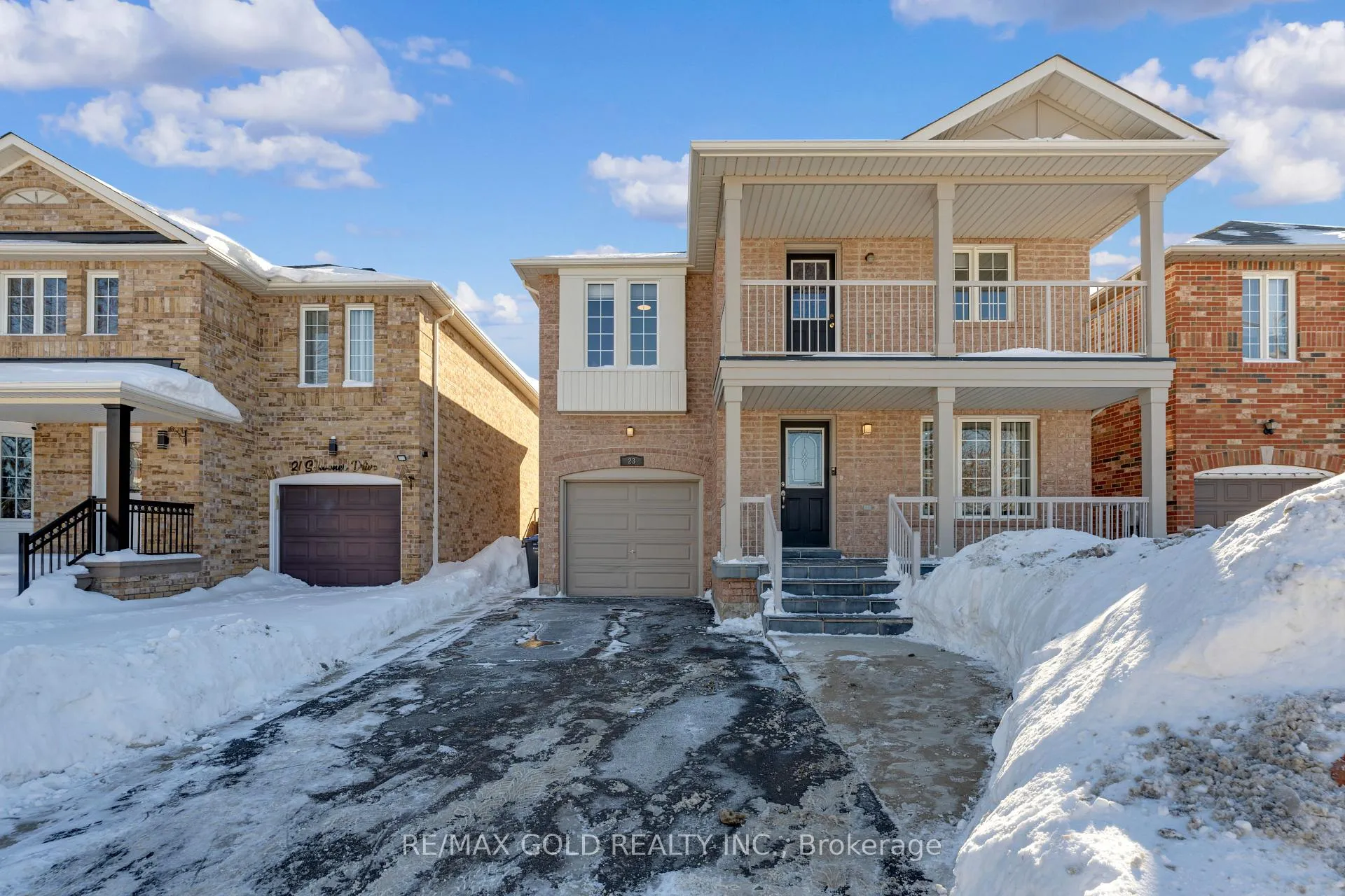 Photo 1 of 23 Schooner Drive, Brampton, Fletcher's Meadow — HOMEH