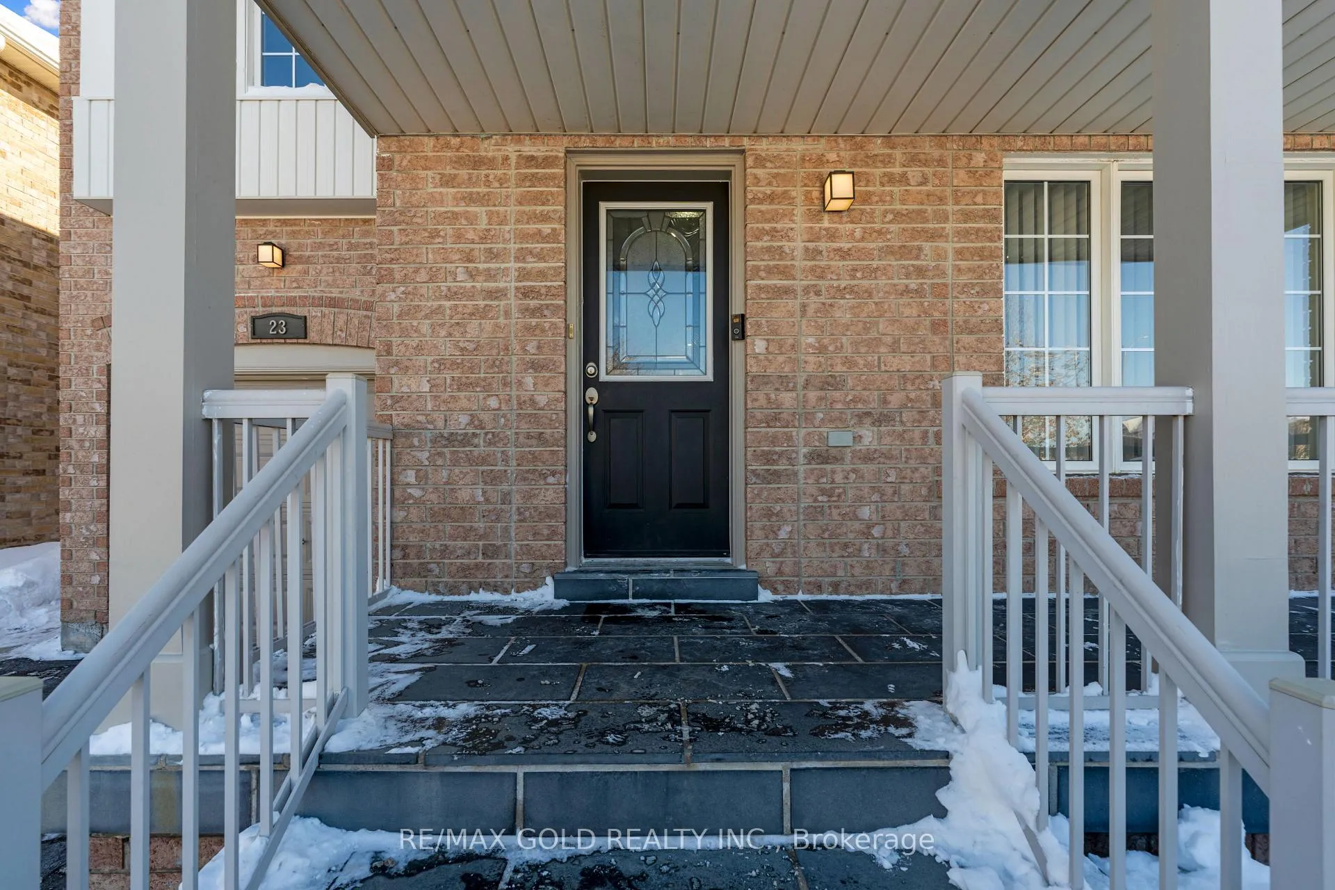 Photo 3 of 23 Schooner Drive, Brampton, Fletcher's Meadow — HOMEH