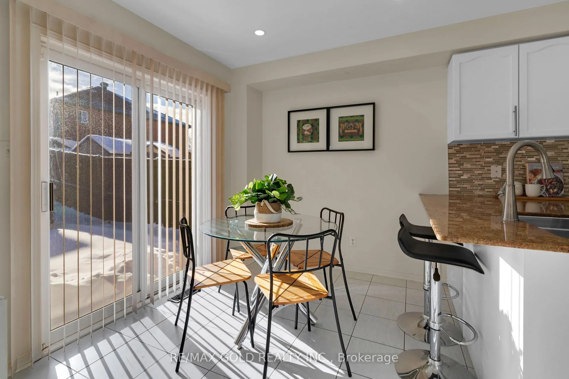 Photo 15 of 23 Schooner Drive, Brampton, Fletcher's Meadow — HOMEH