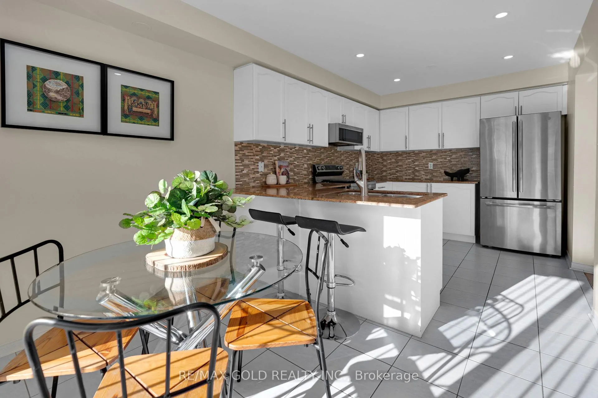 Photo 17 of 23 Schooner Drive, Brampton, Fletcher's Meadow — HOMEH