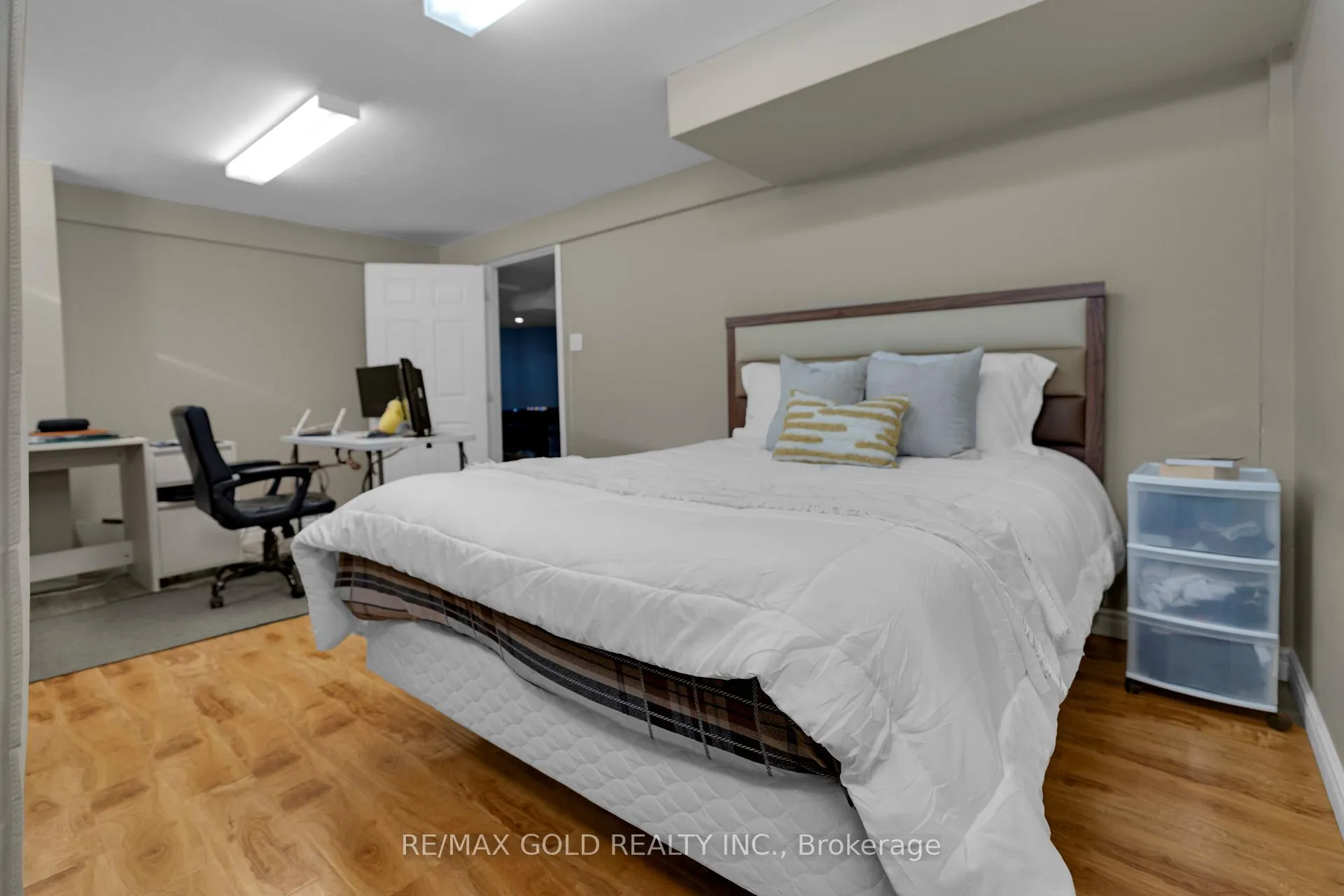 Photo 42 of 23 Schooner Drive, Brampton, Fletcher's Meadow — HOMEH