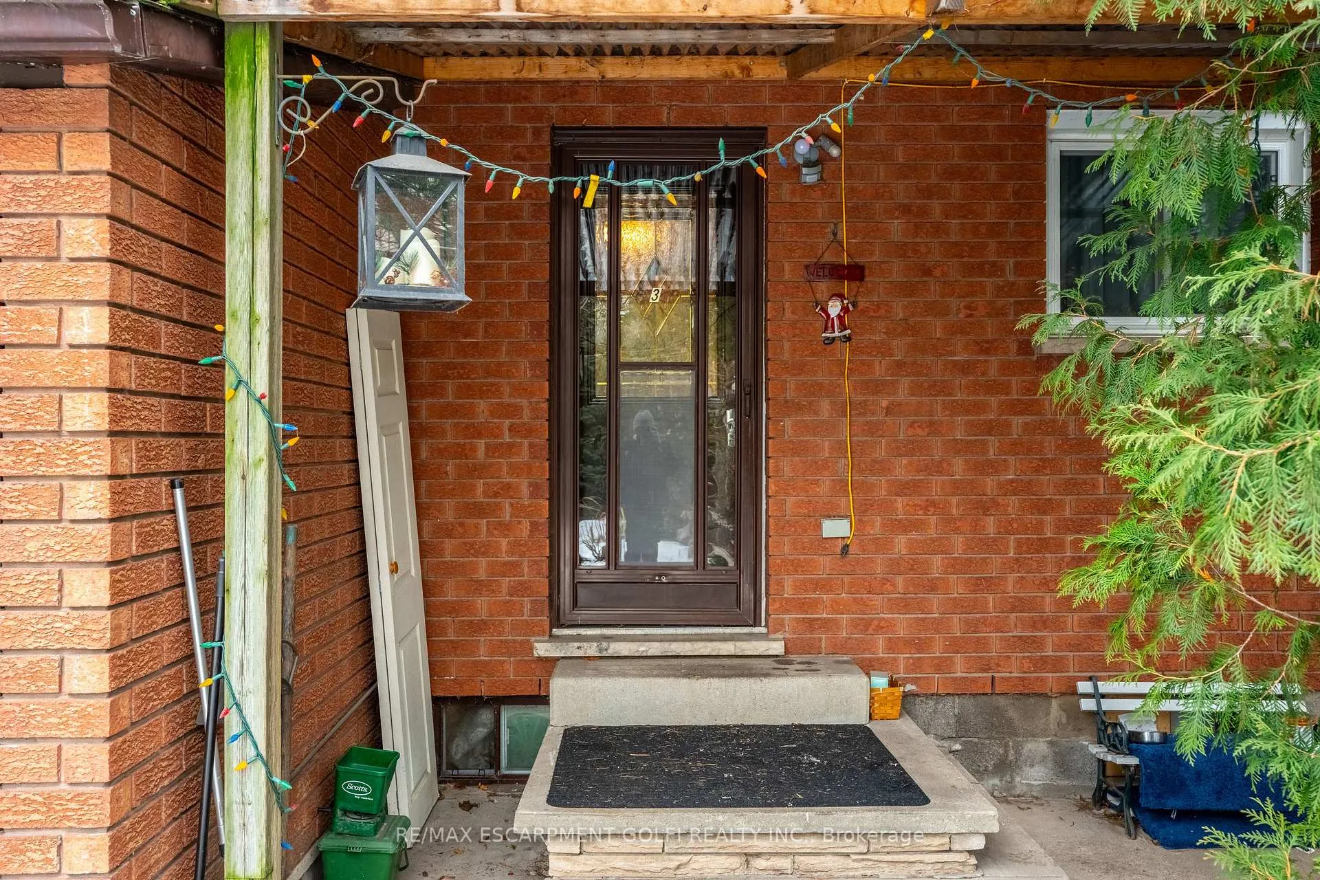 Photo 3 of 439 King William Street, Hamilton, Landsdale — HOMEH