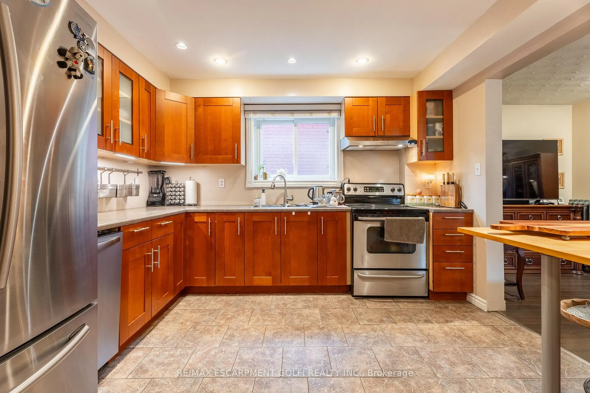 Photo 8 of 439 King William Street, Hamilton, Landsdale — HOMEH
