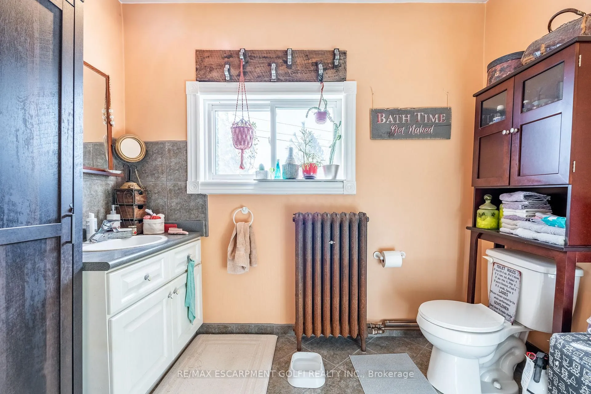 Photo 22 of 439 King William Street, Hamilton, Landsdale — HOMEH