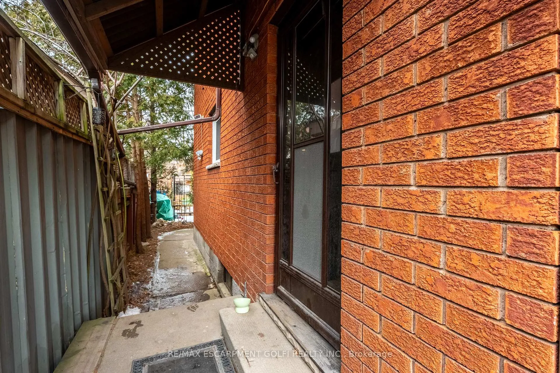Photo 25 of 439 King William Street, Hamilton, Landsdale — HOMEH
