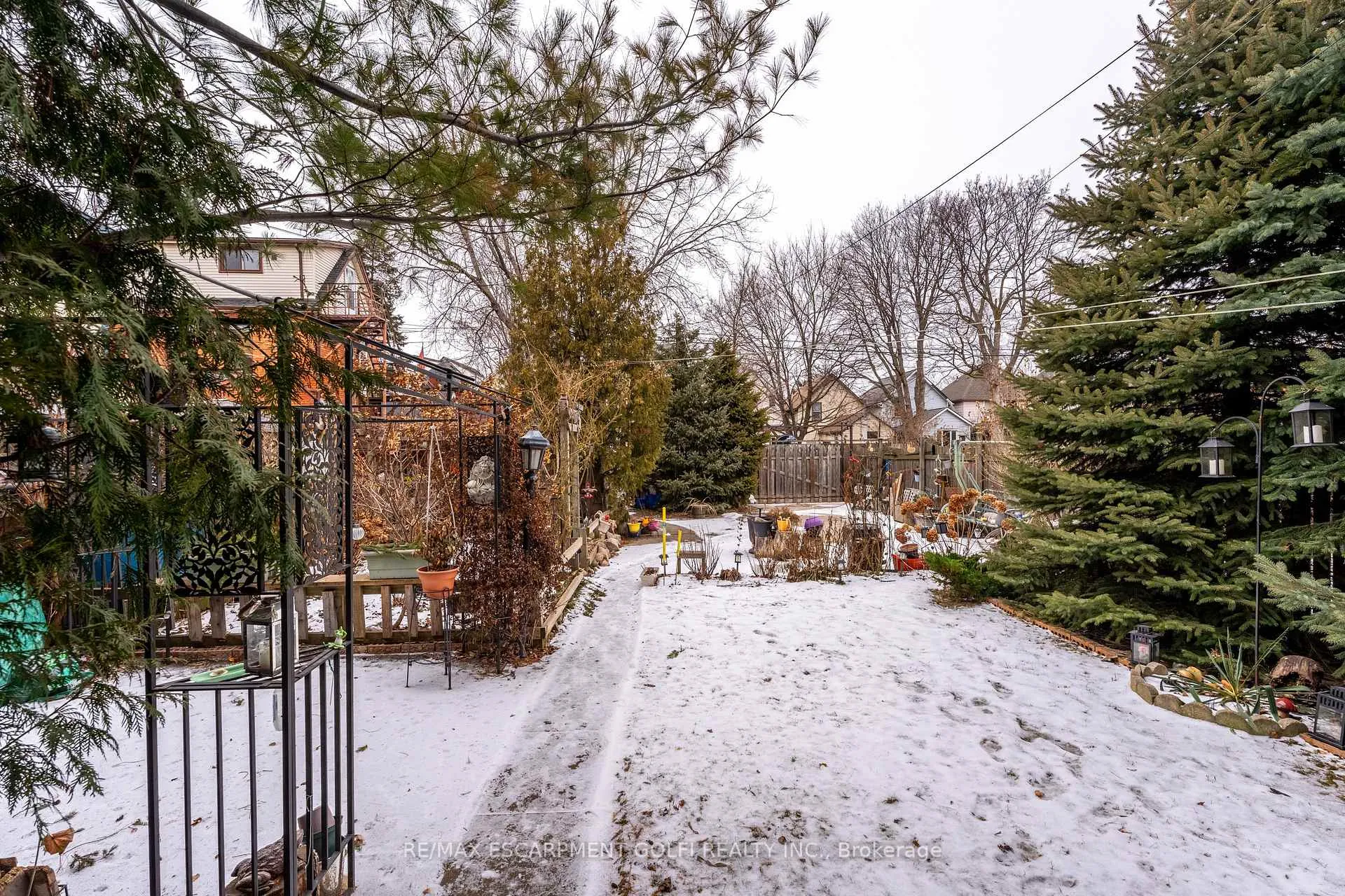 Photo 36 of 439 King William Street, Hamilton, Landsdale — HOMEH