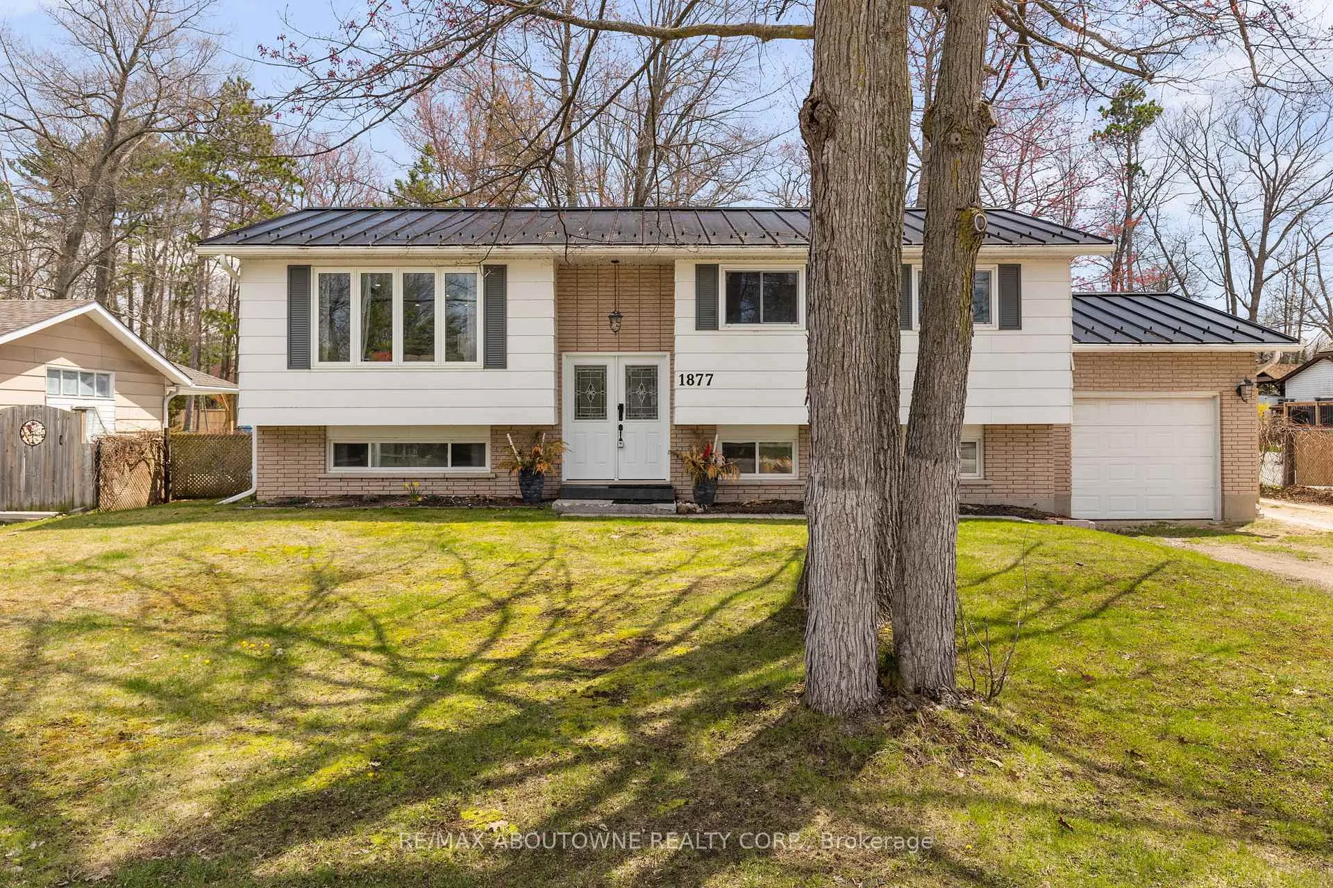 Photo 2 of 1877 River Road W, Wasaga Beach — HOMEH