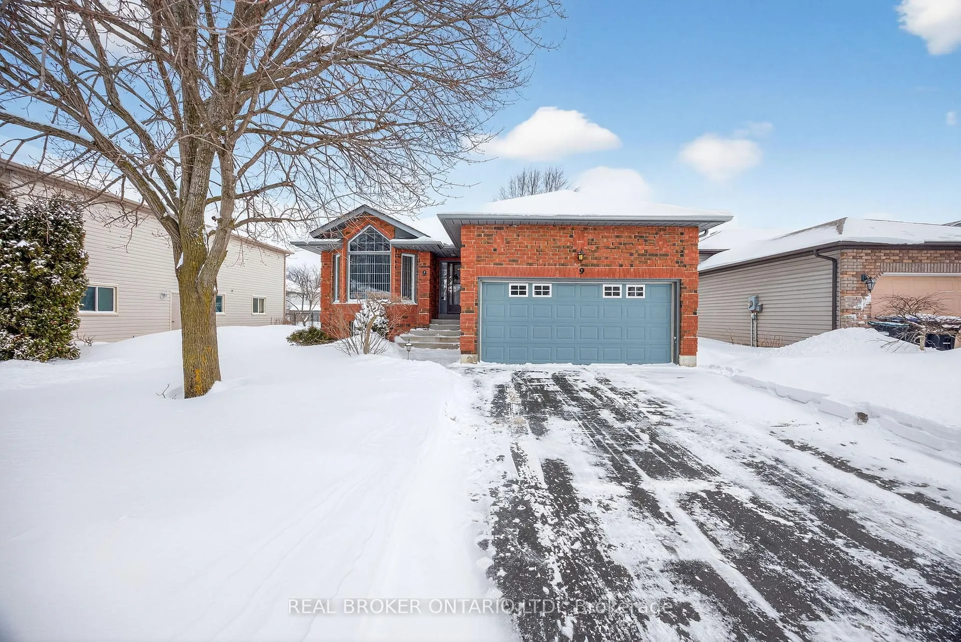 Photo 1 of 9 Riverdale Drive, Wasaga Beach — HOMEH