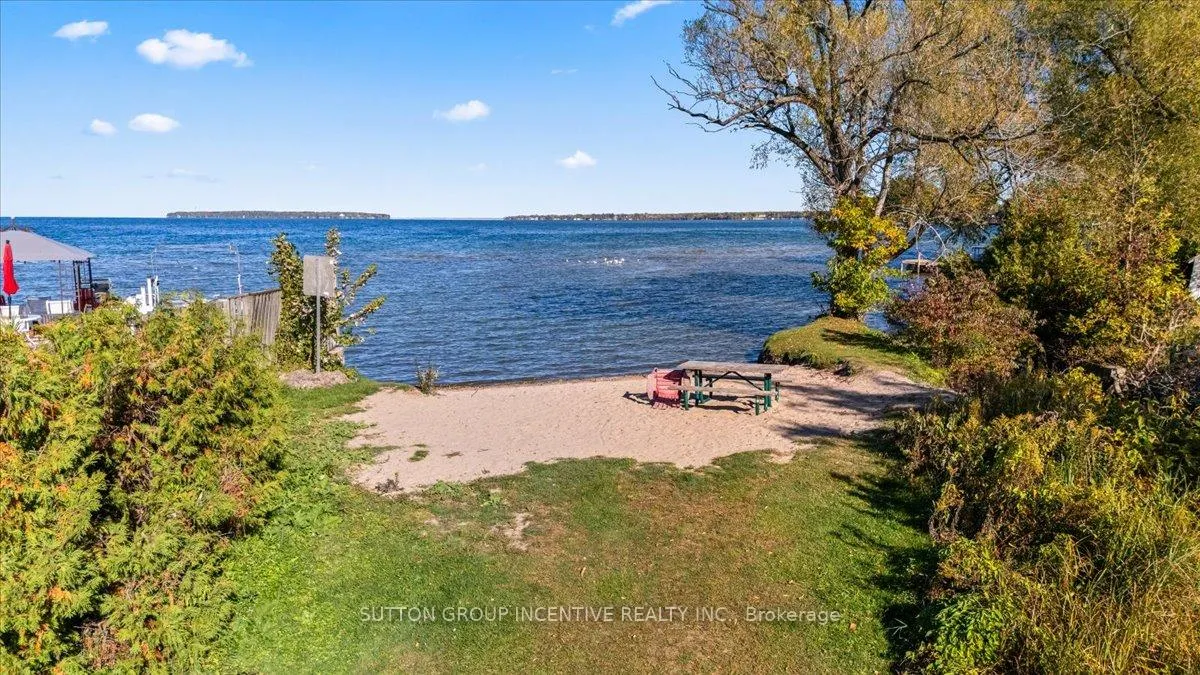 Photo 6 of 1226 Maple Road, Innisfil, Rural Innisfil — HOMEH