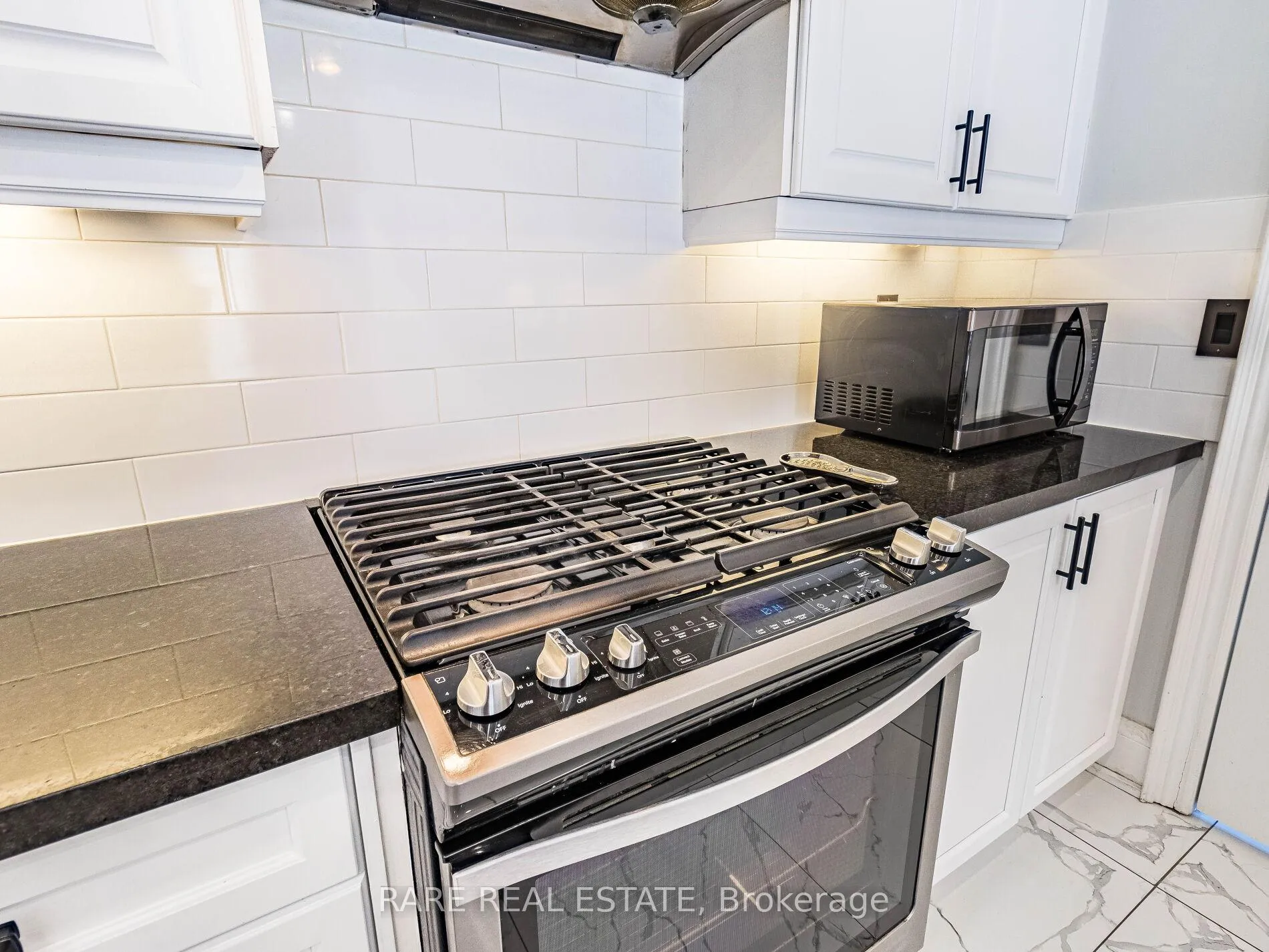 Photo 14 of 29 Darren Road, Brampton, Vales of Castlemore — HOMEH