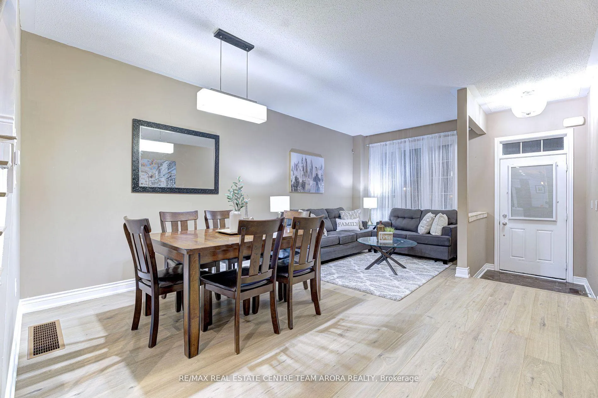 Photo 4 of 8 Kawana Road, Brampton, Bram West — HOMEH