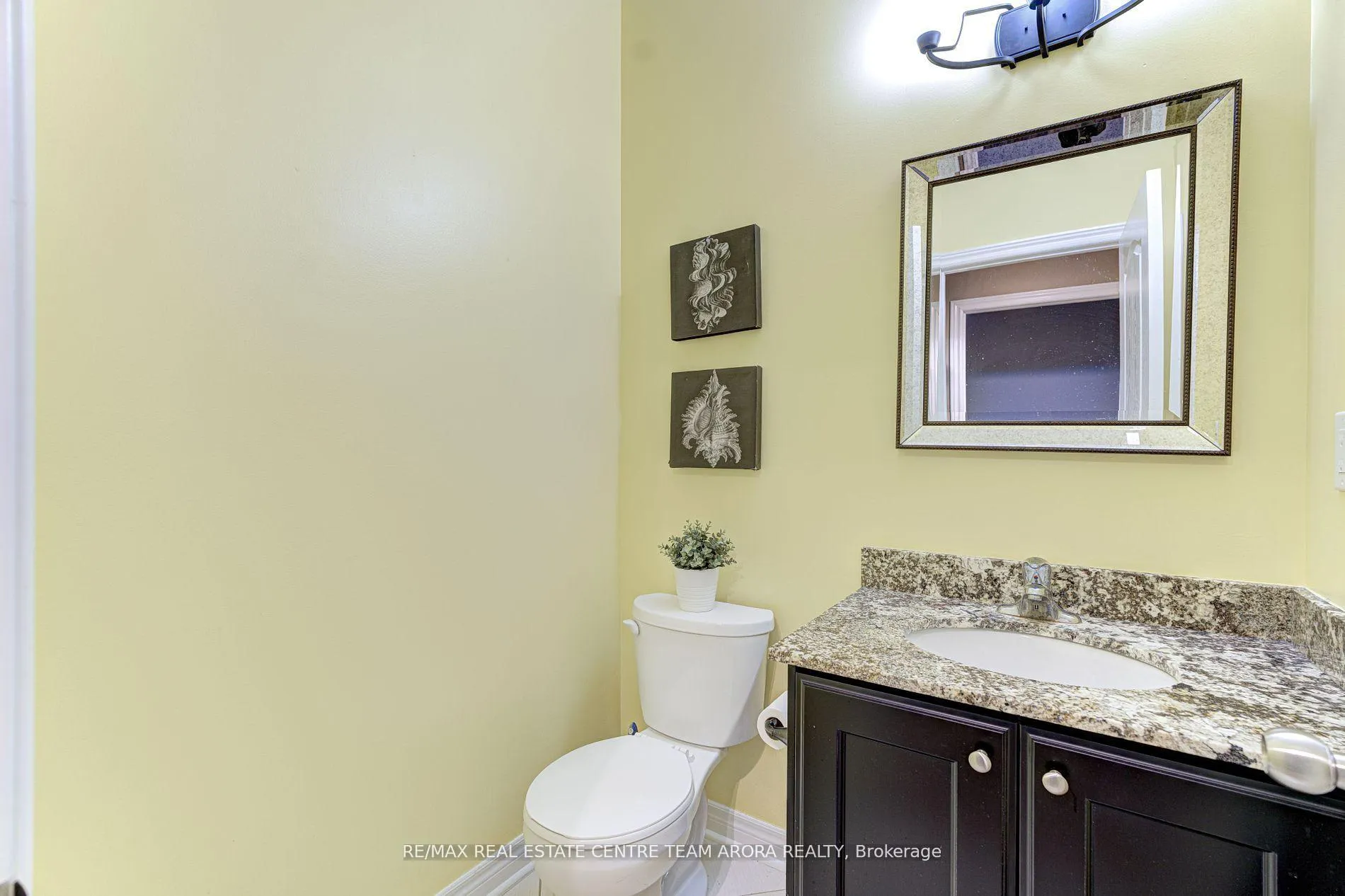 Photo 15 of 8 Kawana Road, Brampton, Bram West — HOMEH