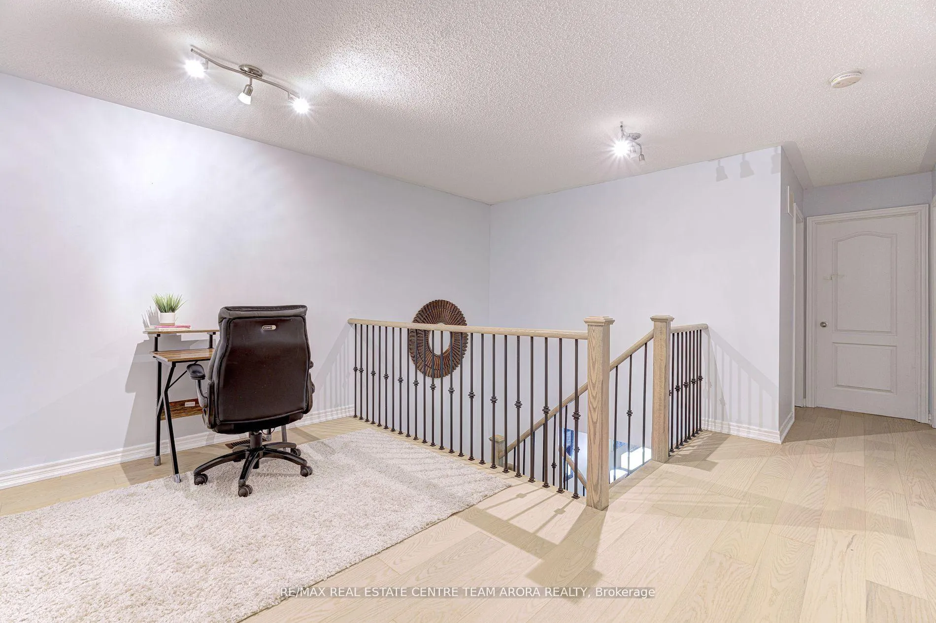 Photo 17 of 8 Kawana Road, Brampton, Bram West — HOMEH