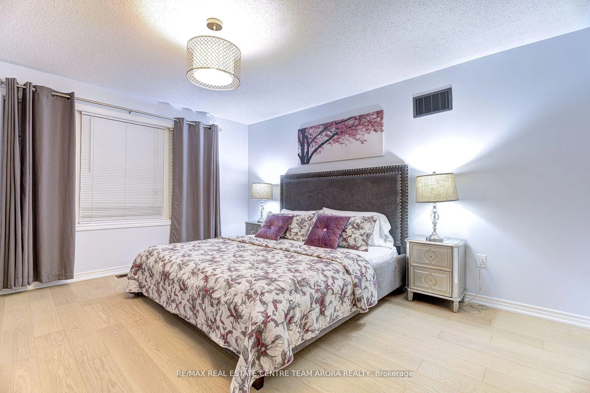Photo 20 of 8 Kawana Road, Brampton, Bram West — HOMEH
