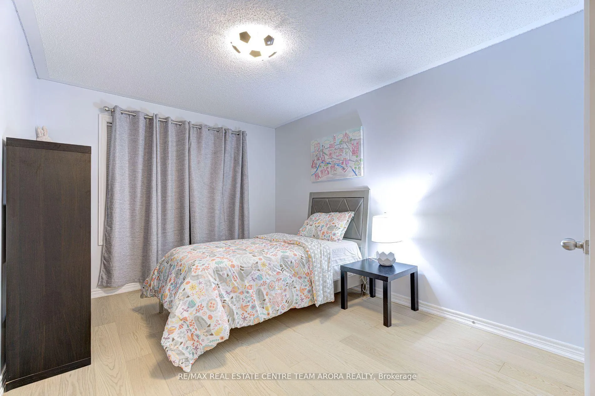 Photo 23 of 8 Kawana Road, Brampton, Bram West — HOMEH