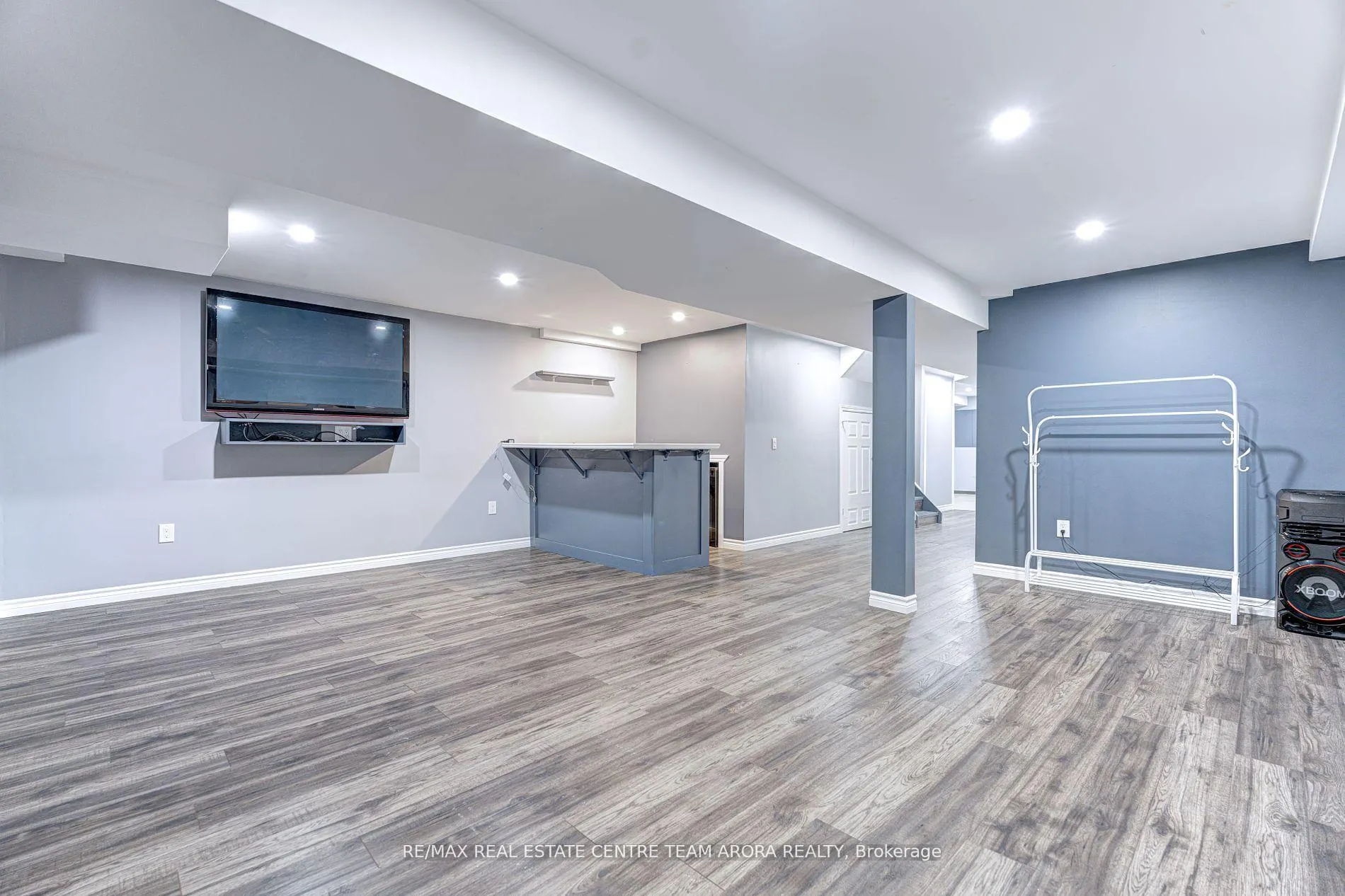 Photo 34 of 8 Kawana Road, Brampton, Bram West — HOMEH