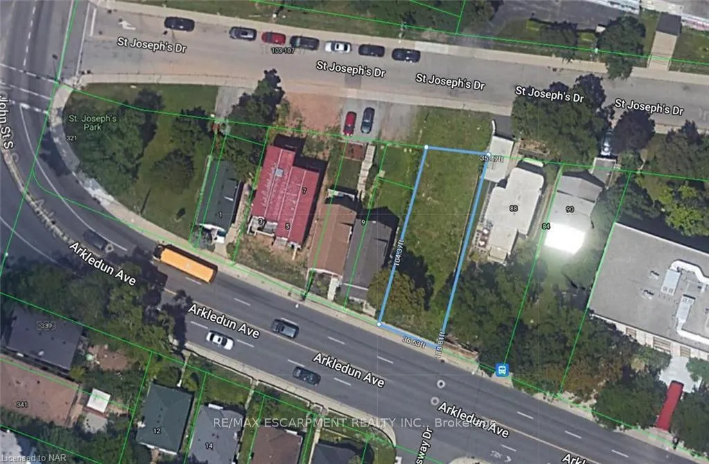 Photo 2 of 84 St Joseph's Drive, Hamilton, Corktown — HOMEH