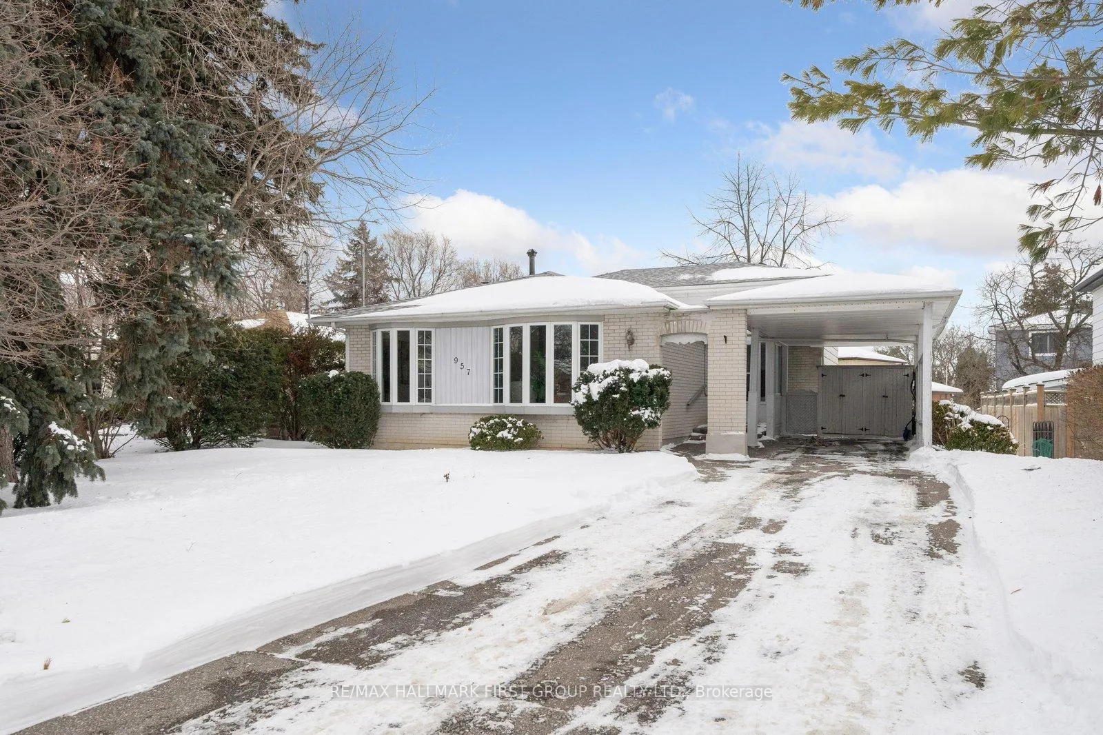 Photo 1 of 957 Timmins Gardens, Pickering, West Shore — HOMEH