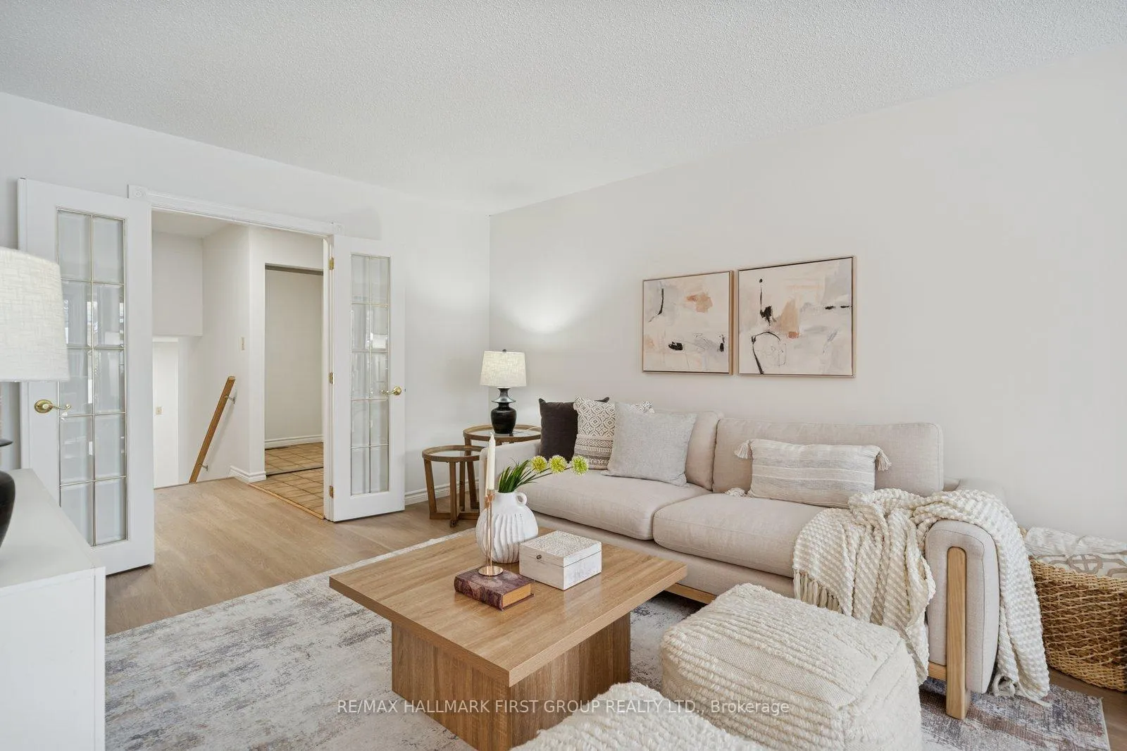 Photo 10 of 957 Timmins Gardens, Pickering, West Shore — HOMEH