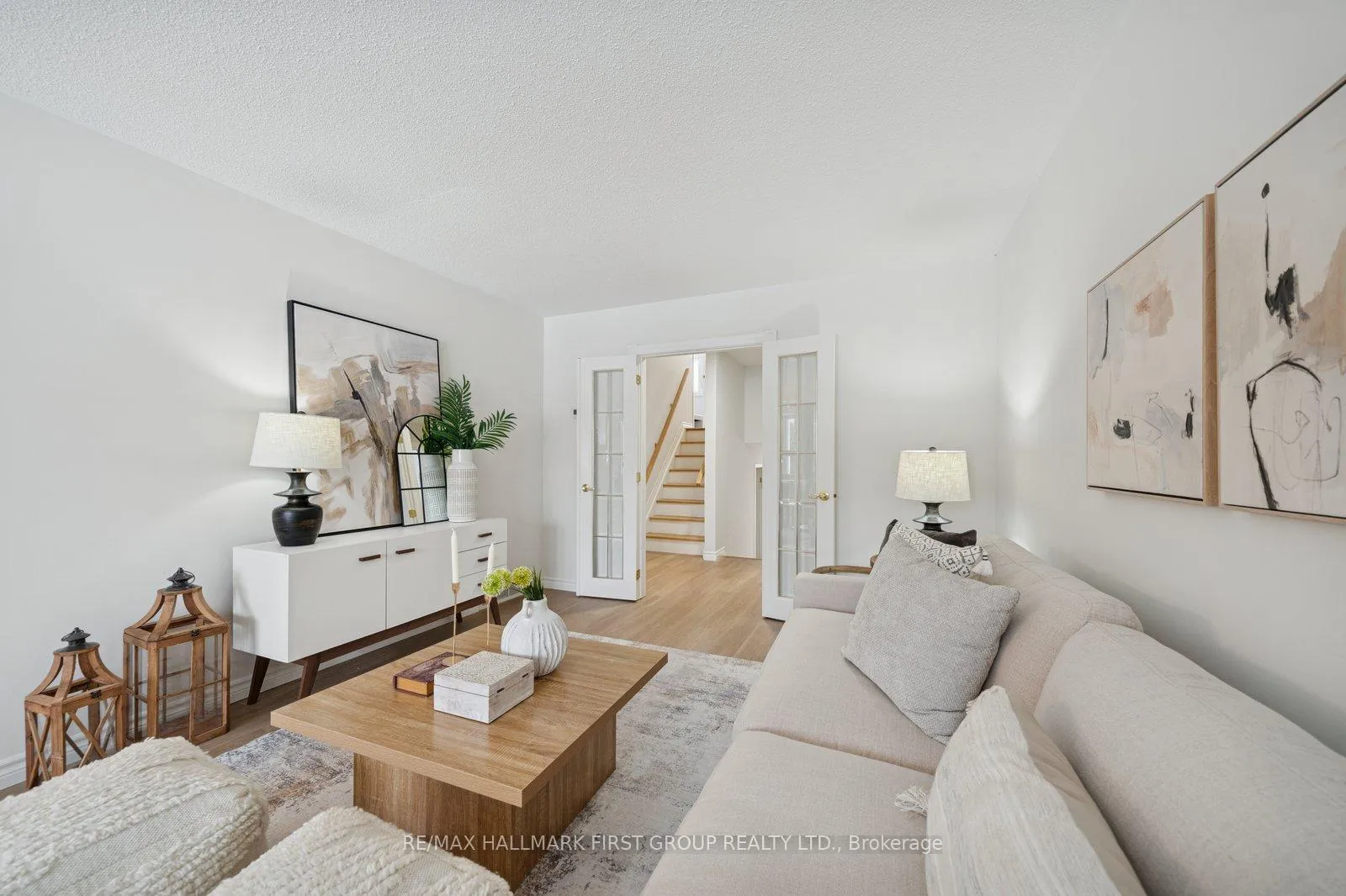 Photo 11 of 957 Timmins Gardens, Pickering, West Shore — HOMEH