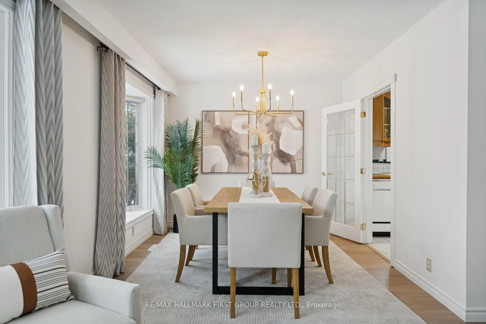 Photo 13 of 957 Timmins Gardens, Pickering, West Shore — HOMEH