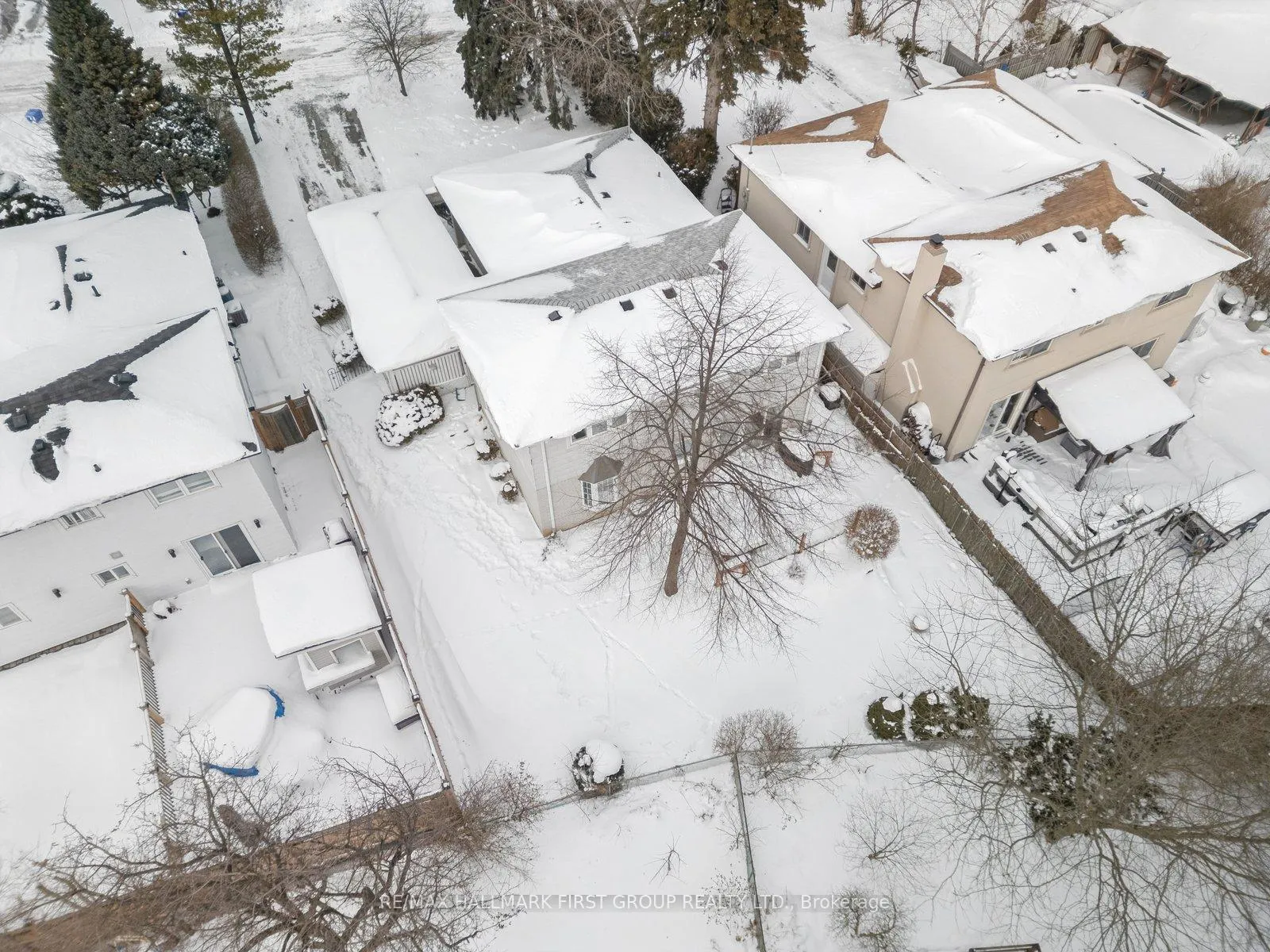 Photo 34 of 957 Timmins Gardens, Pickering, West Shore — HOMEH