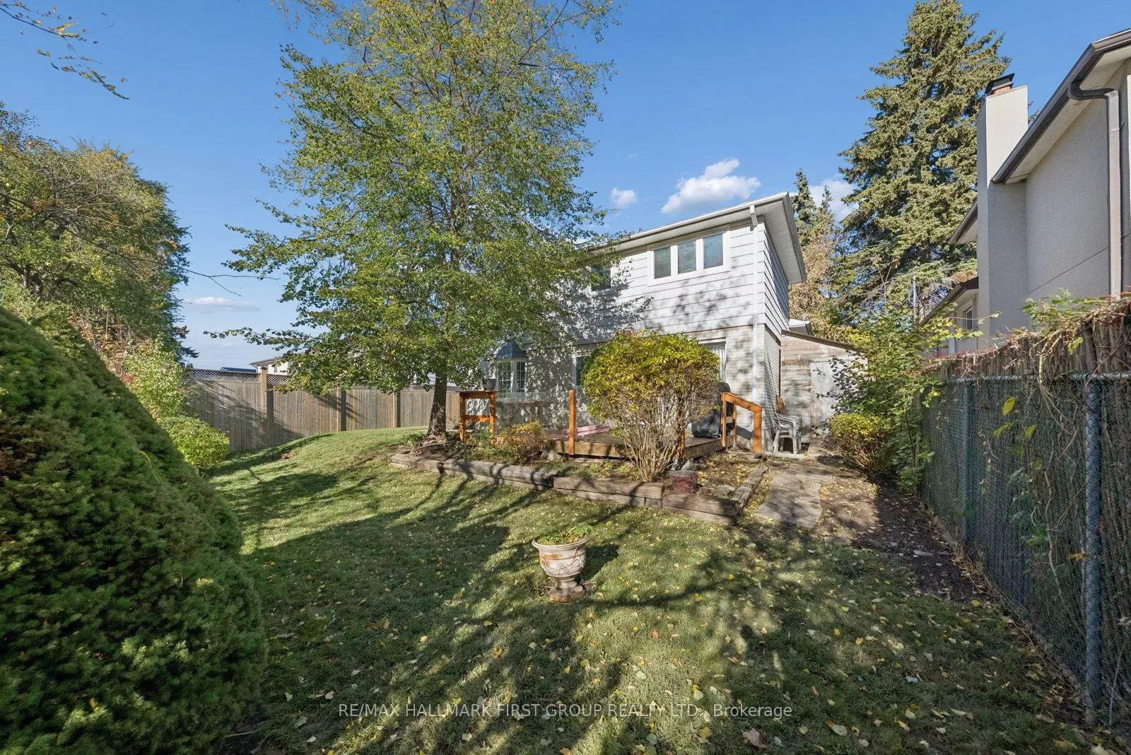 Photo 38 of 957 Timmins Gardens, Pickering, West Shore — HOMEH