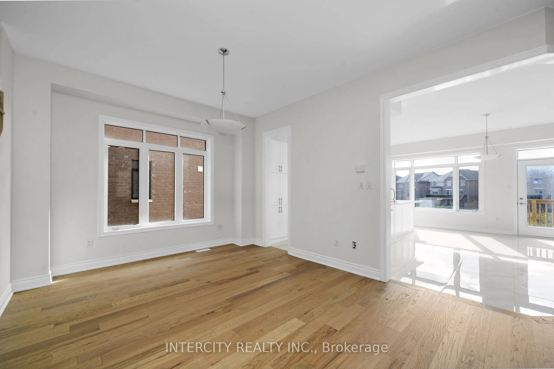 Photo 5 of 16 Keyworth Crescent, Brampton, Sandringham-Wellington North — HOMEH