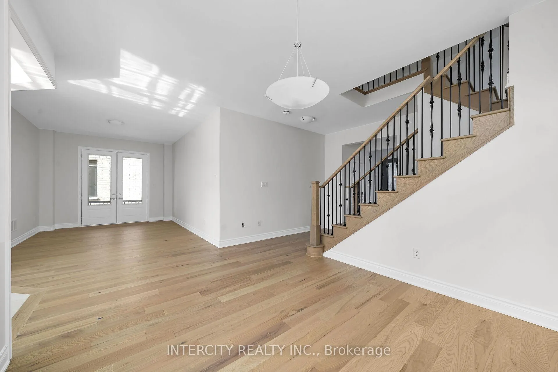 Photo 6 of 16 Keyworth Crescent, Brampton, Sandringham-Wellington North — HOMEH