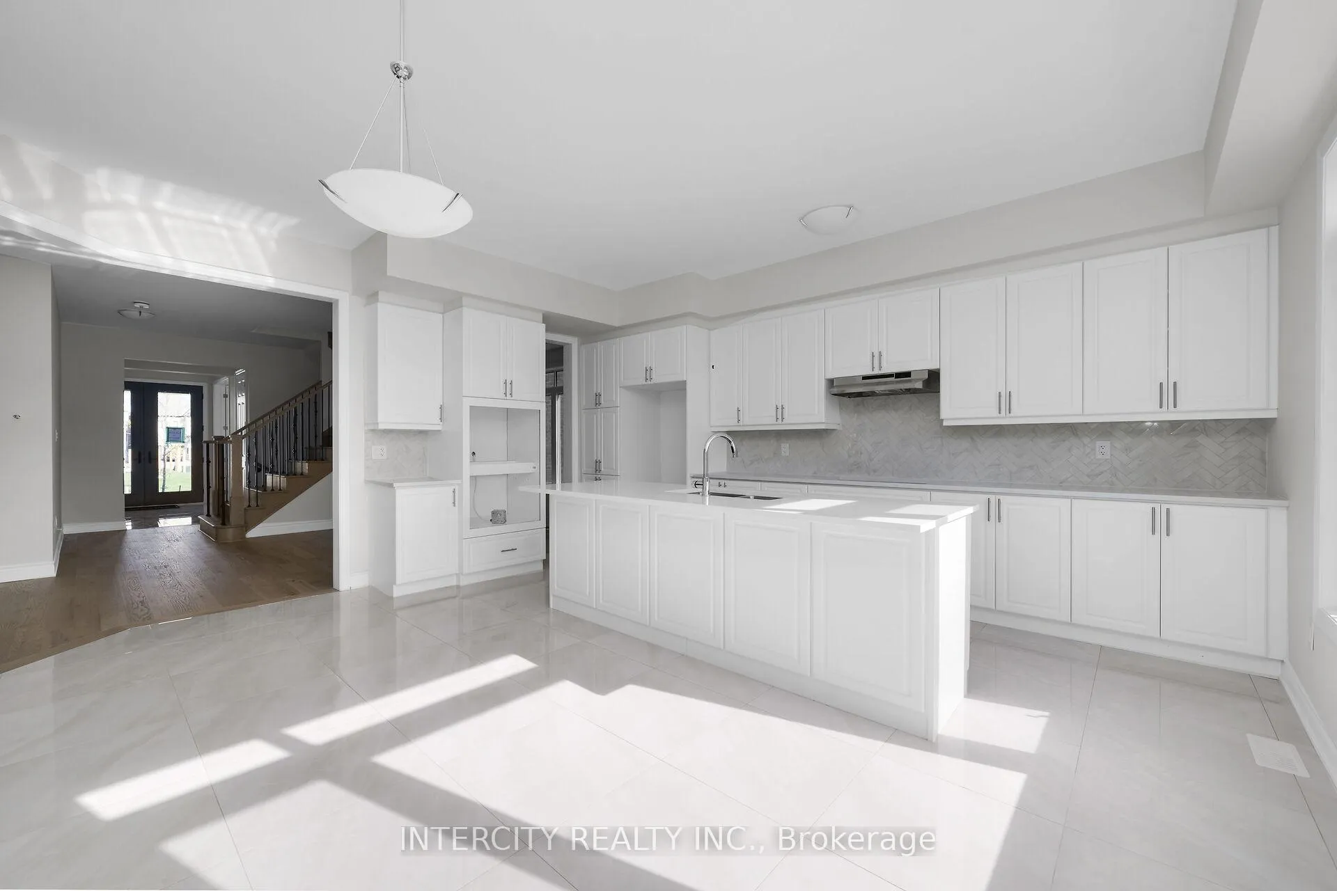 Photo 12 of 16 Keyworth Crescent, Brampton, Sandringham-Wellington North — HOMEH